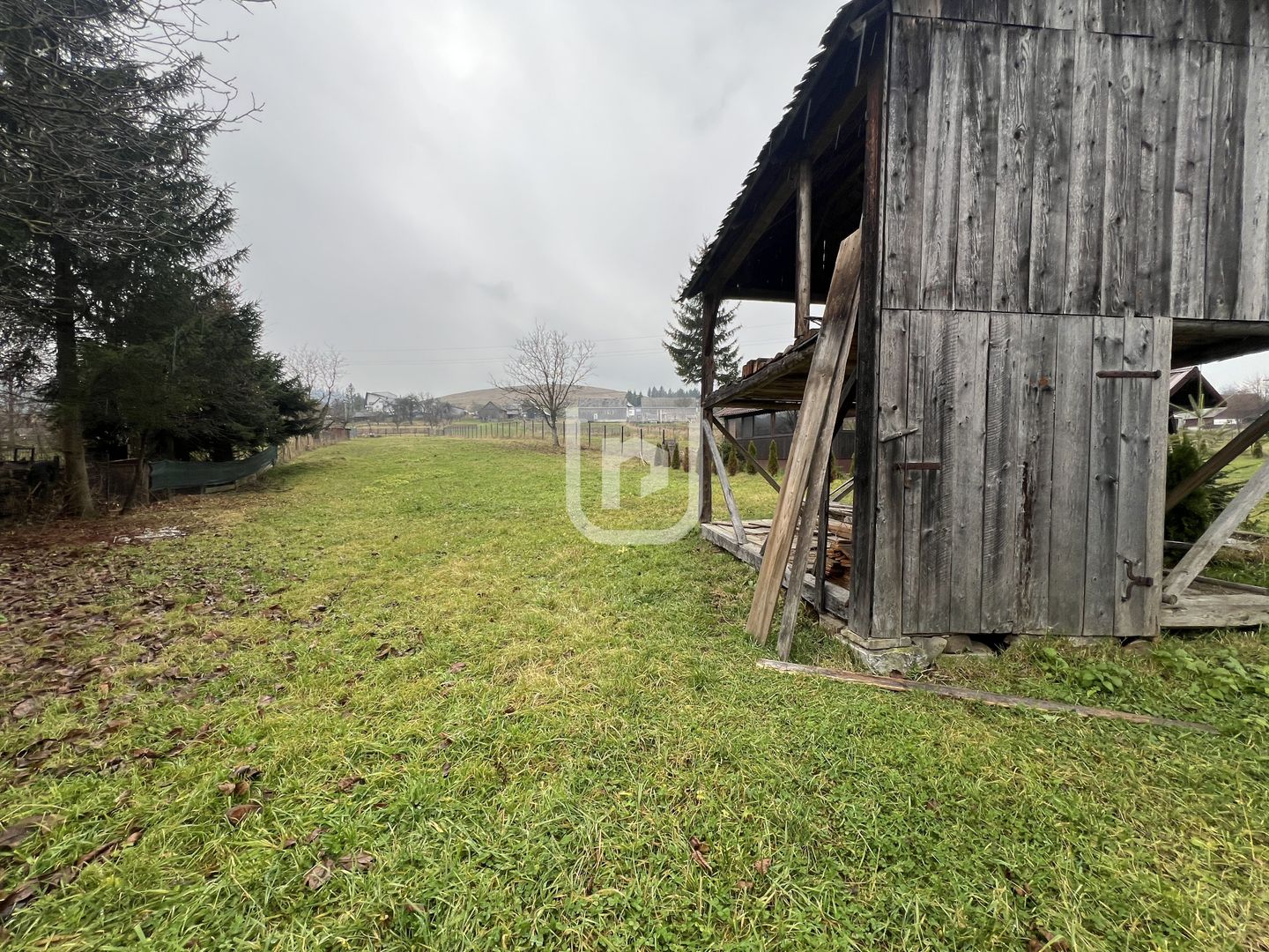 De vanzare casa, atelier fierarie, 4 anexe - 2507 mp in Manastirea Humorului - Poză 14