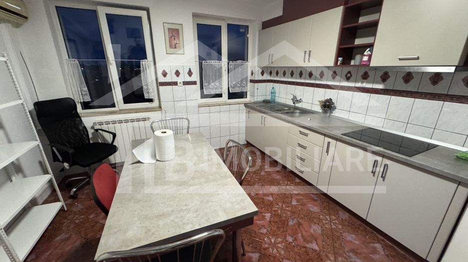 Apartament de 5 camere, 135mp, zona Petrom - Poză 10