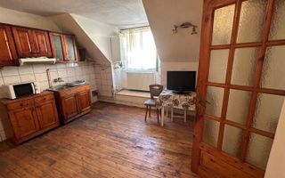 Apartament la casă | Curte comună | Pivniță | Cisnădie - Poză 2