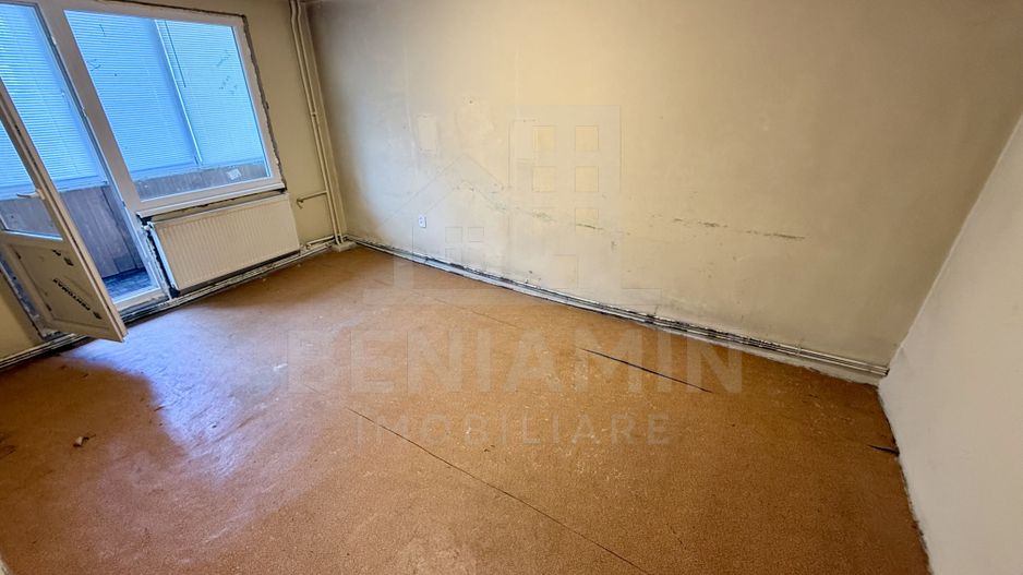 4 decomandate - 80mp - etaj 1 - 2bai - centrala - invesitie - Astra - Poză 4