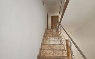 Casă spațioasă - Varianta Prundu Craiovei - Poză 8