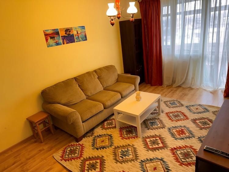 Inchiriere apartament  3 camere decomandat - Poză 2