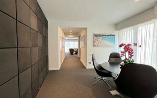 Spatiu de birou Central - Poză 3