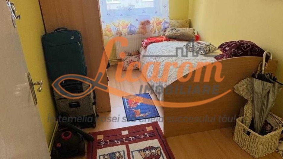 Apartament 3 camere decomandat Calea Bucuresti etaj 1/4 - Poză 4