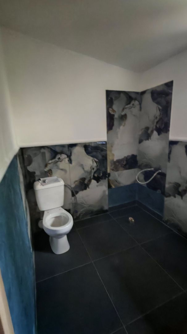 Corp de casa P+M 4 camere , ASTRA - Carpatilor -LIDL- ,curte comuna. - Poză 11