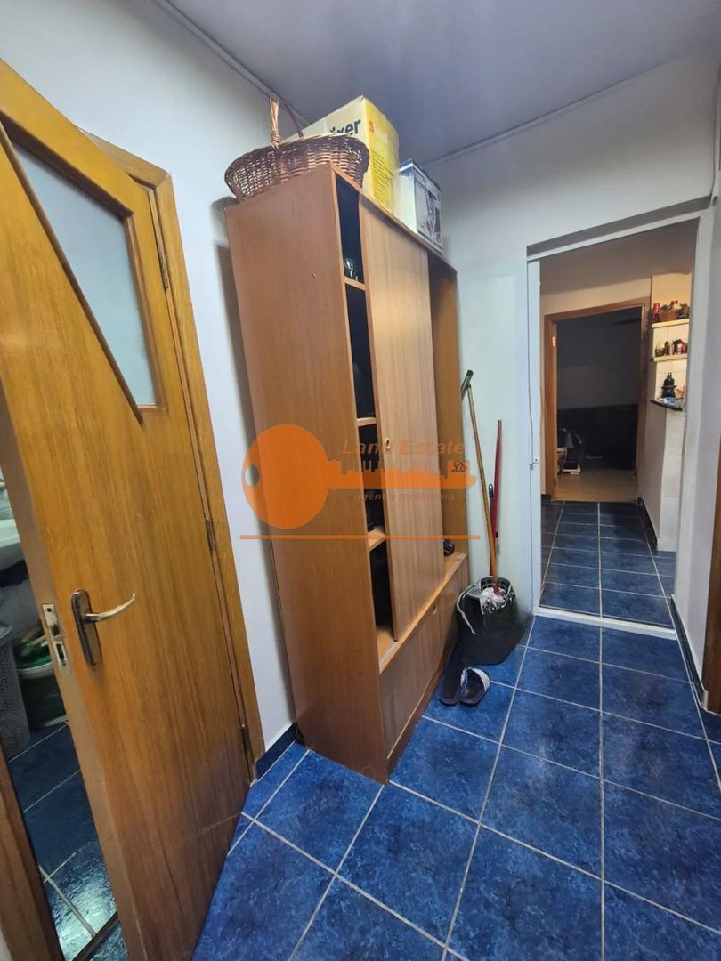 Apartament cu 3 camere la 6 minute distanta de Metrou Apărătorii Patriei - Poză 2
