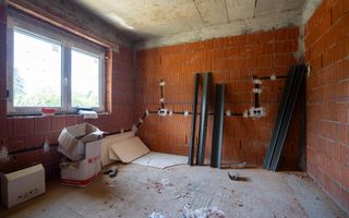 Casa Paleu in centru - Poză 3