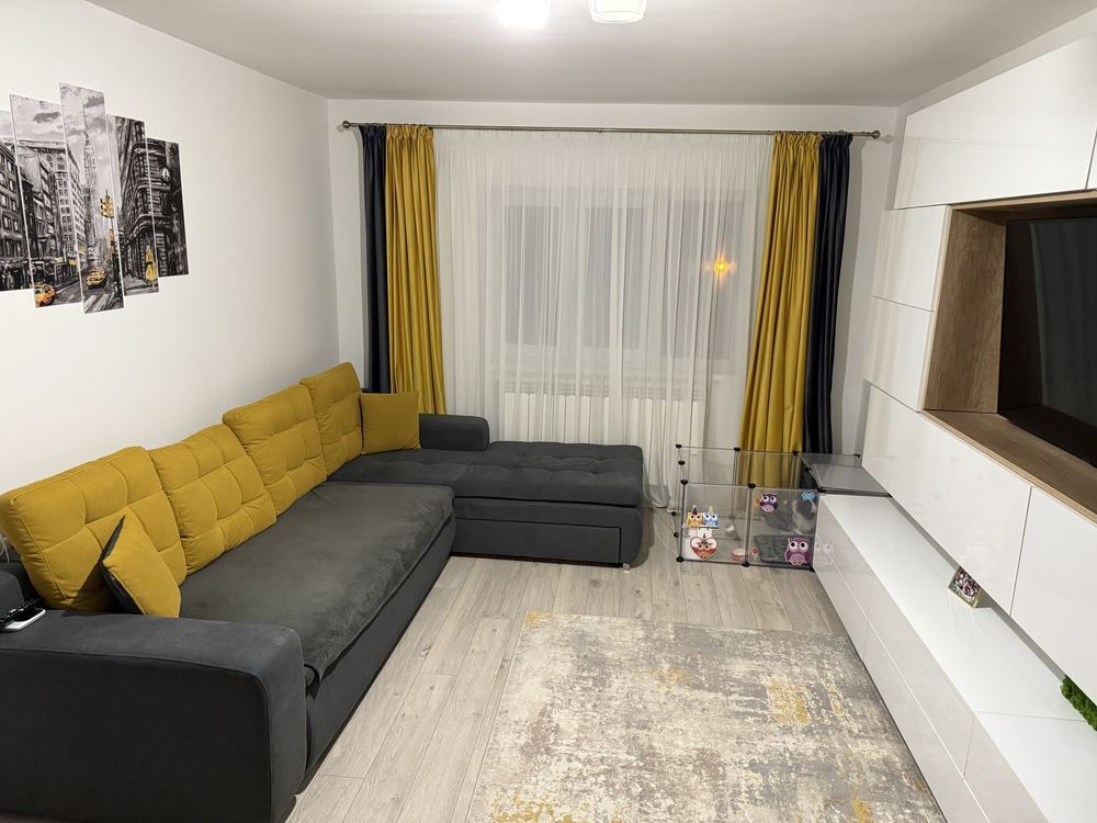 Apartament 2 camere, decomandat, etaj 1/4 - Micro20 - Poză 1
