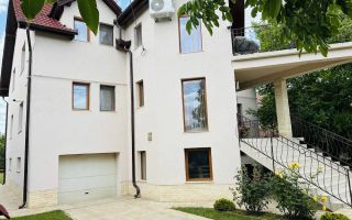 Casă Spațioasă cu 2 Apartamente | Teren 1.100 mp | Marghita - Poză 2