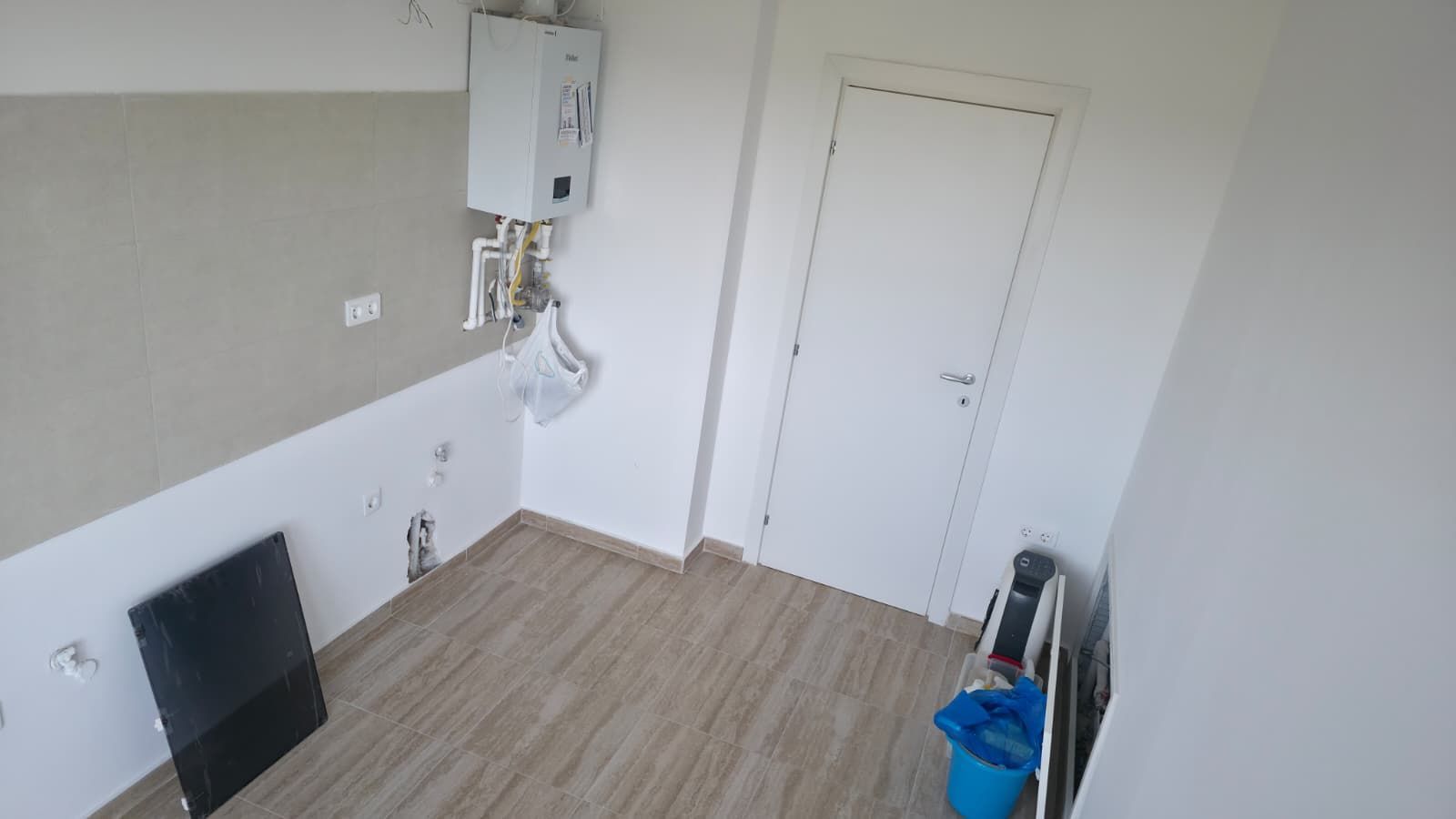 Apartament 3 camere și loc de parcare - Poză 7