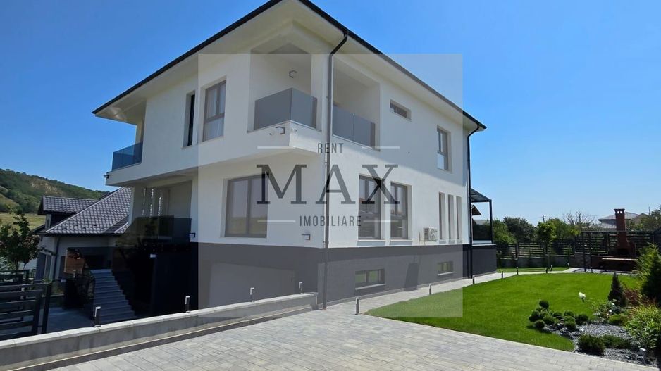 Vilă ultra-premium cu SPA și piscină de vânzare Chinteni Cluj - Poză 4