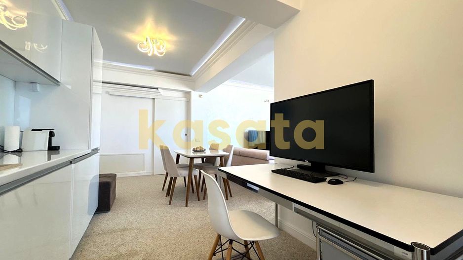 3 camere I White Tower I vedere panoramica I terasa 27 mp I et 7 - Poză 8