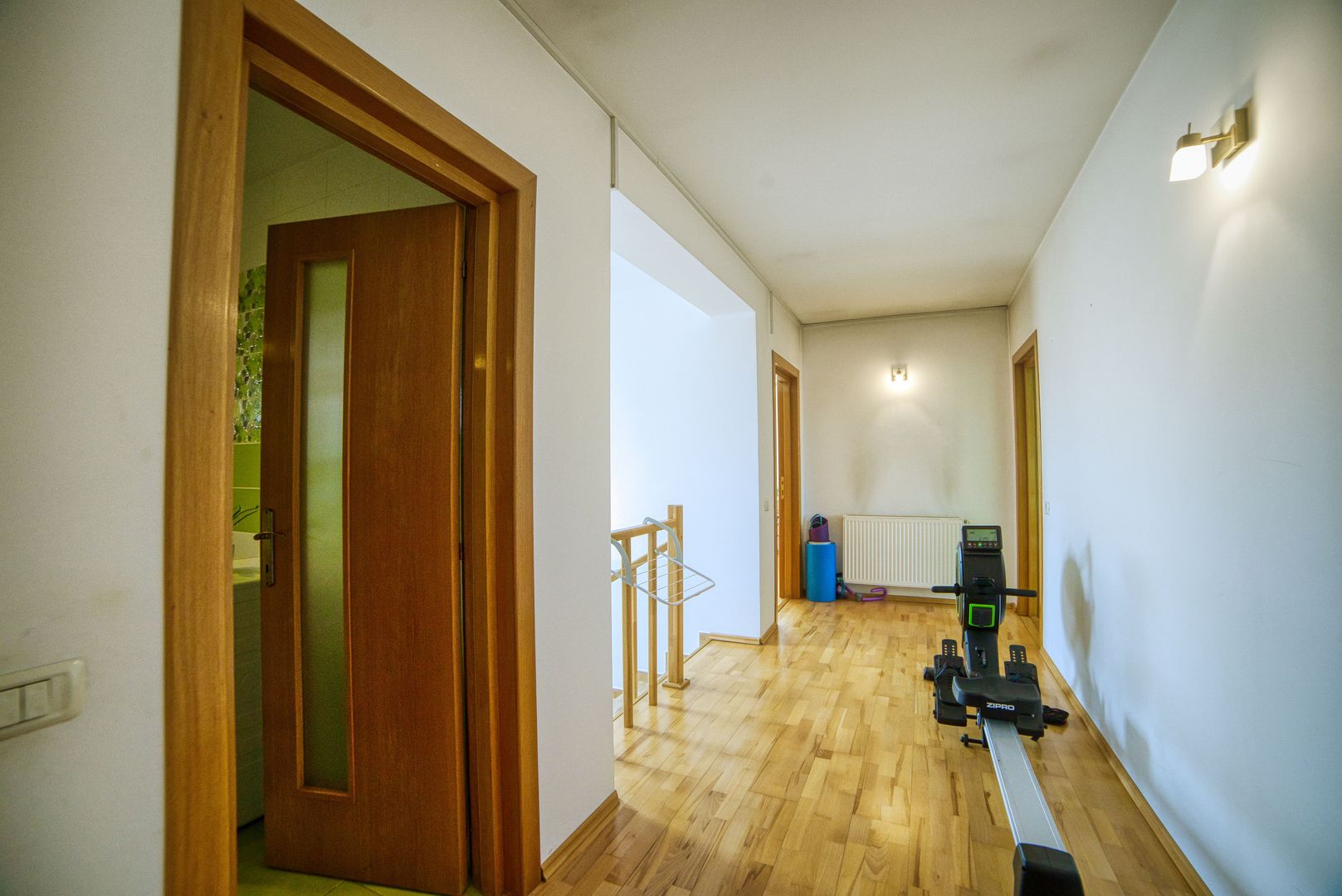 Casa complet mobilata 5 camere 3 bai curte generoasa - Poză 23