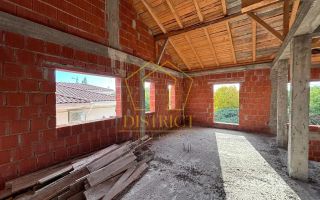 COM 0% Casa la rosu cu 5 camere P+E | Blascovici - Poză 3