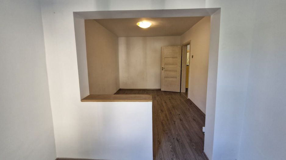Apartament 3 camere  renovat in zona Lipovei - Poză 16