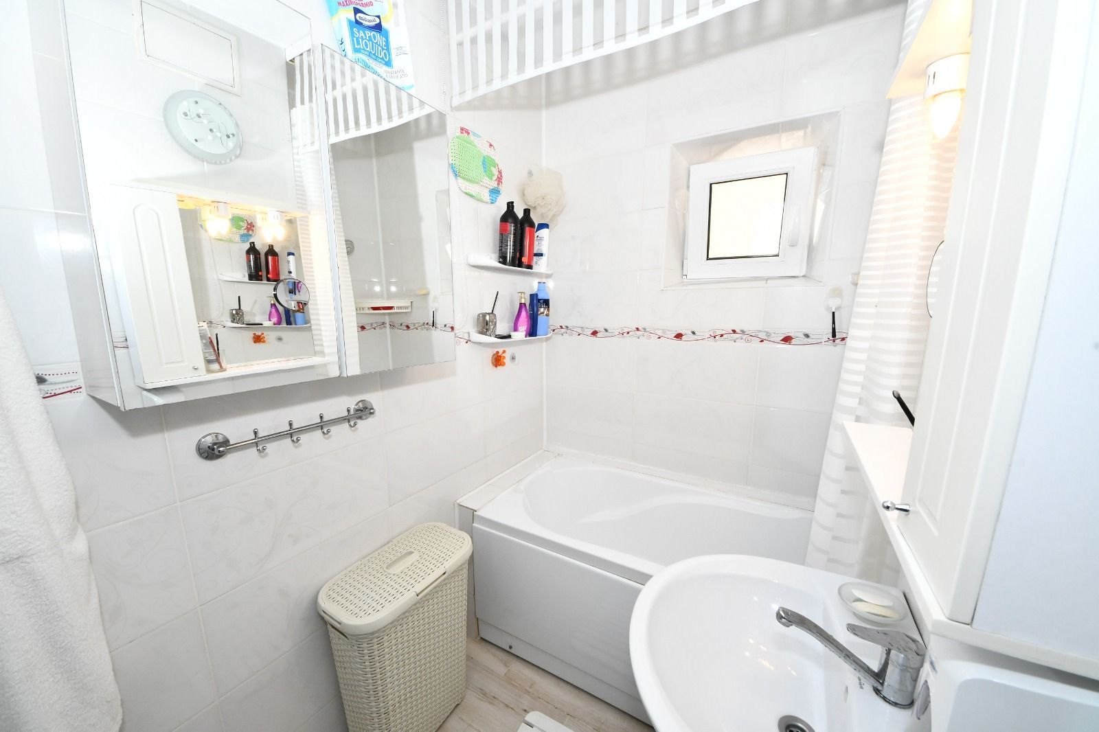 Apartament  3 camere,  zona Doja,parter,la cheie,mobilat si utilat - Poză 23