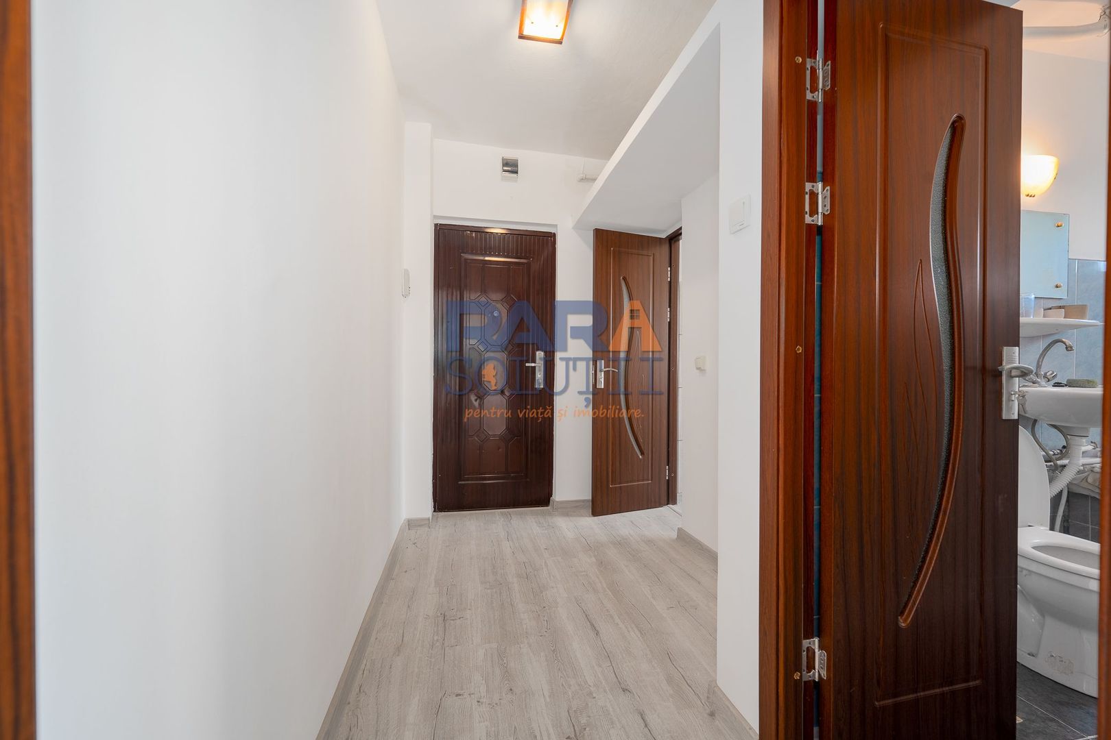 Aapartament 2 camere, luminos, etaj intermediar - Poză 2
