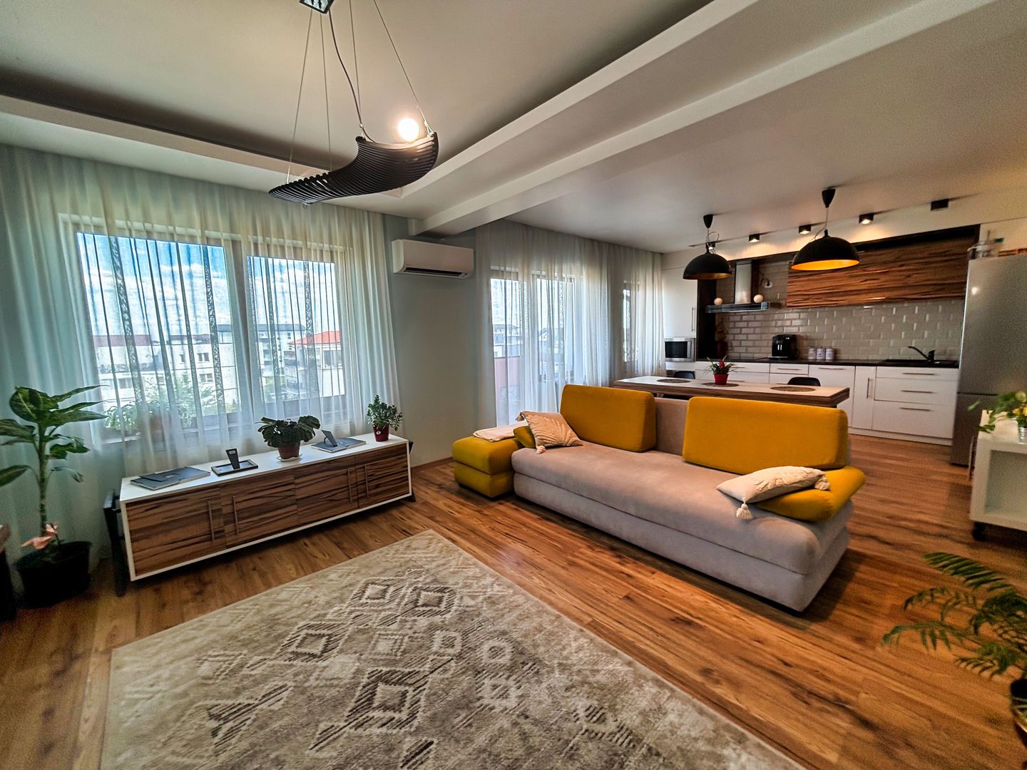 Living Generos și Locație Ideală - intrare Giroc - Poză 3