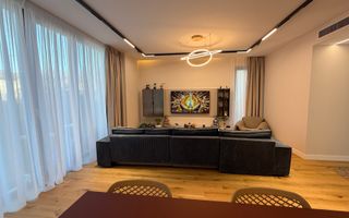 Vila 5 camere complex residential Tunari - Poză 7