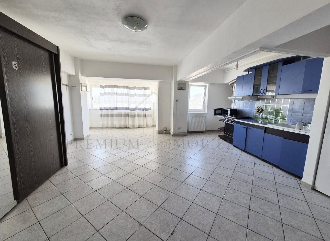 Garsoniera de vanzare - Zona de jos - Poză 1