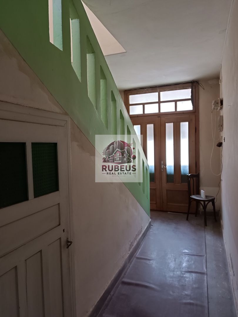 Casă solidă în Orșova, S+P+E, 220 mp, teren 284 mp - Poză 11
