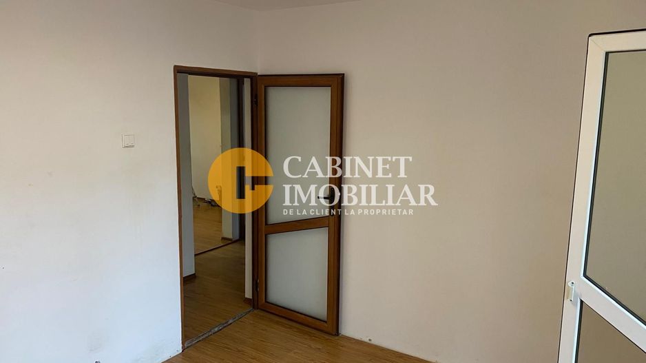 Nicolina - Cug - 4 Camere Decomandat -Etaj 3 - Bloc 1986 - Poză 6