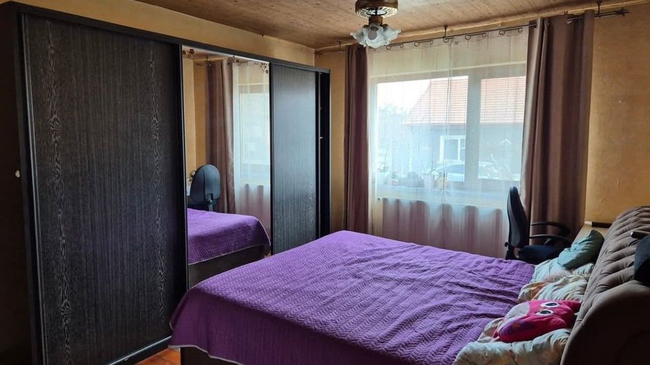 Casa in cartierul Nufarul - Poză 6