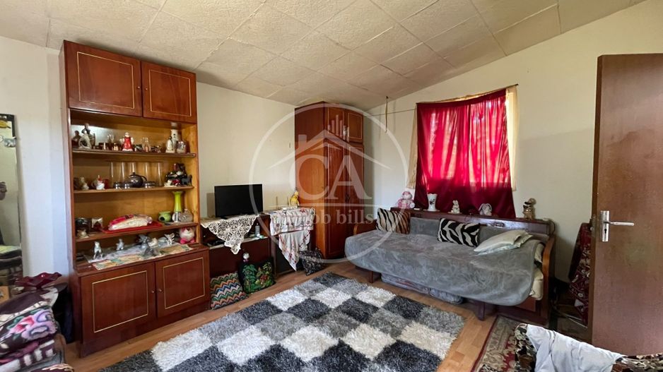 Casa de vanzare cu 2 camere in zona Sintelec, Bihor. - Poză 3