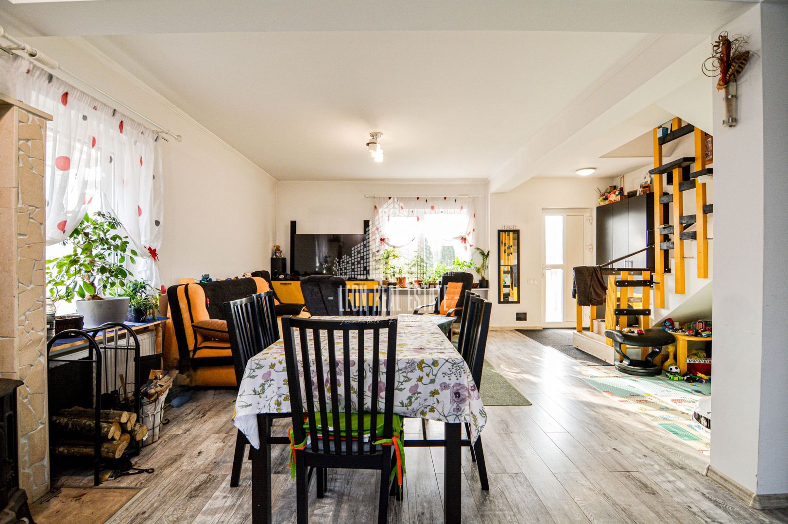 Casa de tip Duplex complet mobilat și utilat, în Gilau, zona RAR - Poză 4