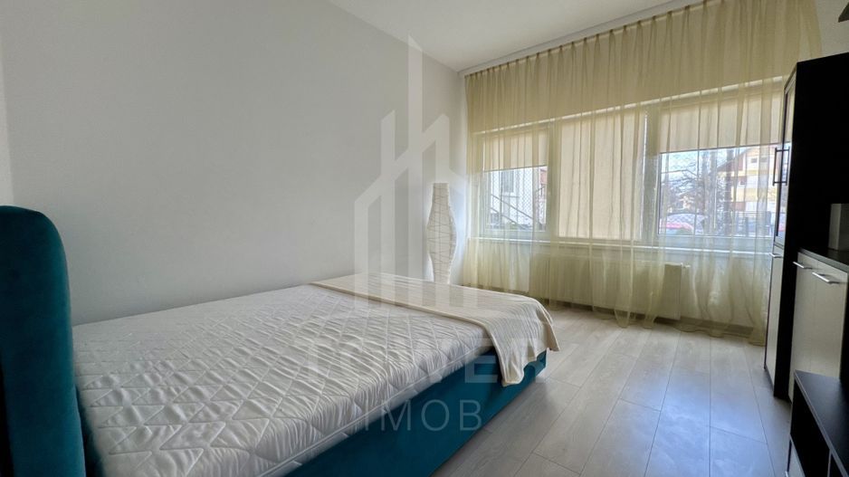 De inchiriat Apartament modern 3 camere cu curte privată şi parcare - Poză 10