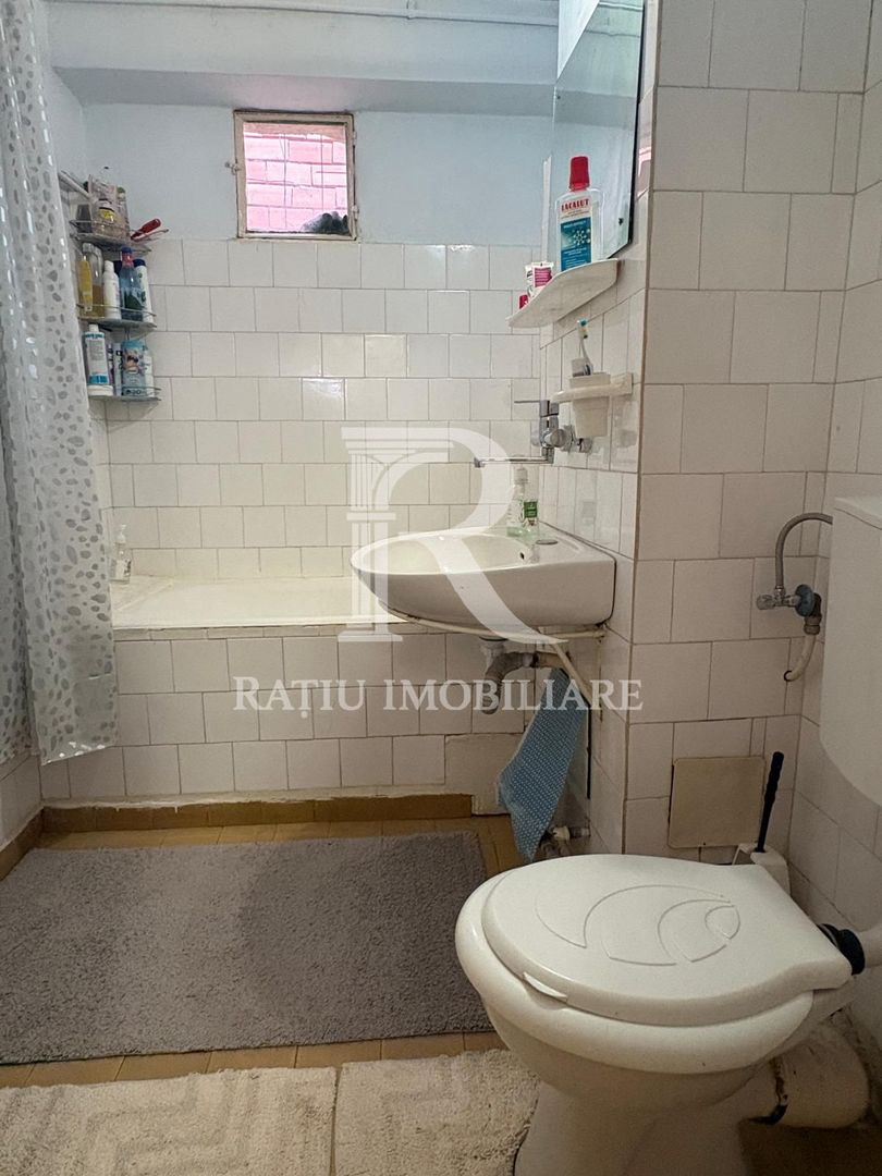 Apartament cu 4 camere | Bulevardul Dacia | Oradea - Poză 2
