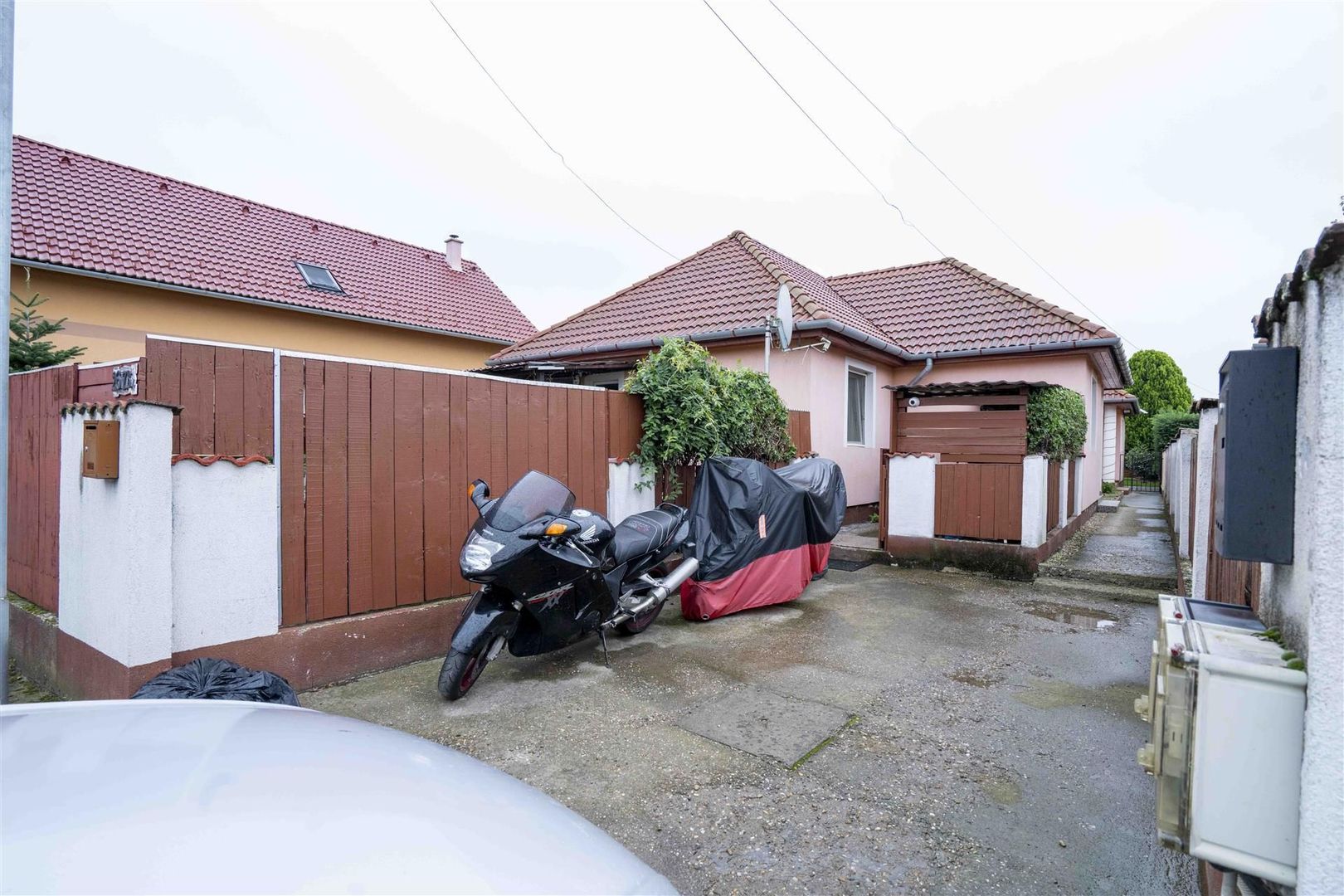 Casa cu 4 camere Santion - Poză 2