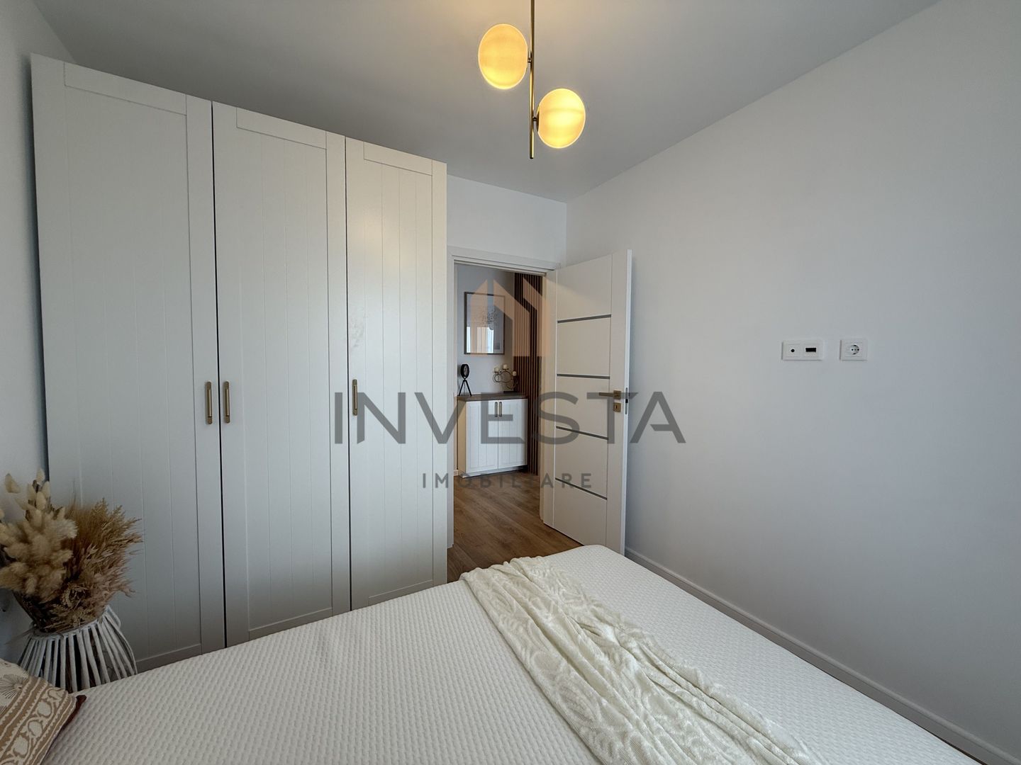 2 camere - finisaje de lux, Intre Lacuri | Bloc nou, etaj intermediar - Poză 9