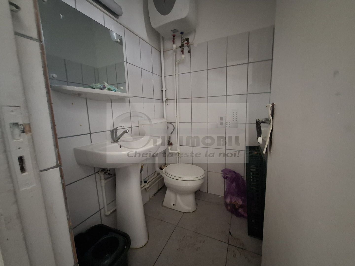 Spatiu comercial, 21 mp, Piata Cug, liber, pretabil orice afacere - Poză 7