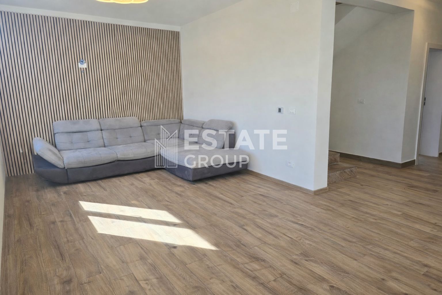 Duplex cu 5 camere in Dumbravita - Poză 1