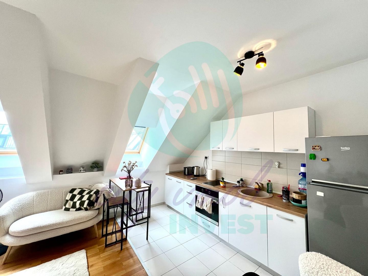 Studio mobilat si utilat lângă Parc Carol| bloc 2015- loc de parcare - Poză 2