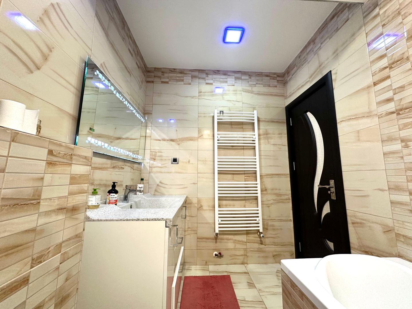 Apartament spatios 4 camere + parcare, pretabil ptr ERASMUS - Poză 11