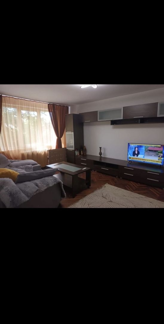 Inchiriez apartament cu 4 camere ultracentral, Punctele Cardulinale - Poză 1