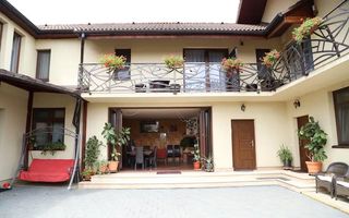 Casa de vanzare, pensiune, Cetate - Poză 2