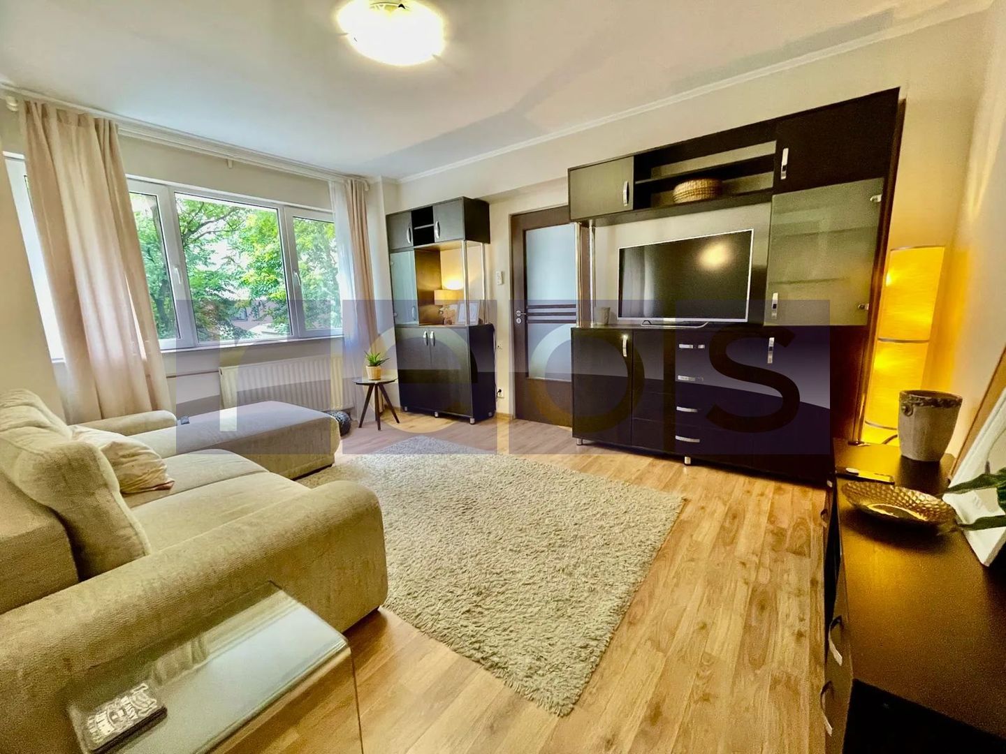 VANZARE APARTAMENT CISMIGIU ULTRACENTRAL 2 CAMERE 35MP BLOC LIRIC - Poză 2