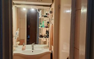 Vanzare apartament cu 3 camere(Neacsu)Micro 19, sup 64 mp, 78.000 euro - Poză 4