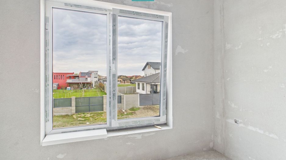 Duplex în Săcălaz despartit prin cameră tehnica - Poză 13