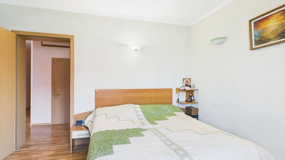 Vilă cu 7 camere, zona Aradului - Poză 9