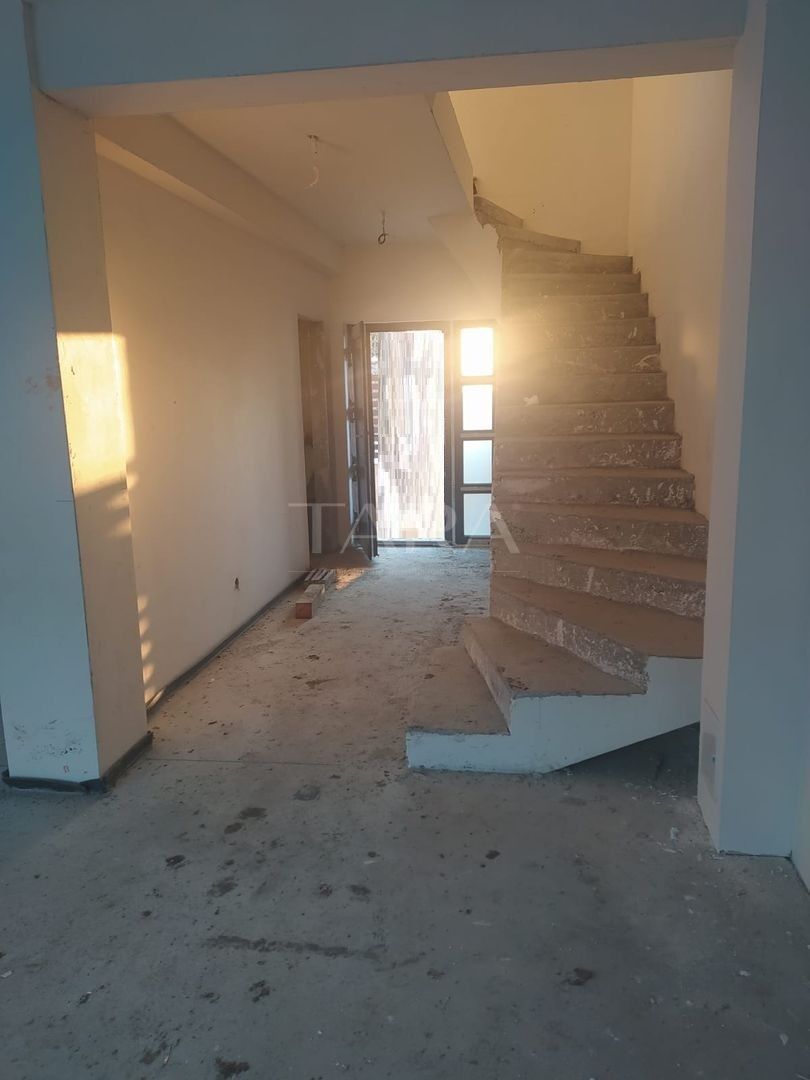 Casa de vanzare tip duplex in cartierul Europa,zona Bibescu - Poză 4