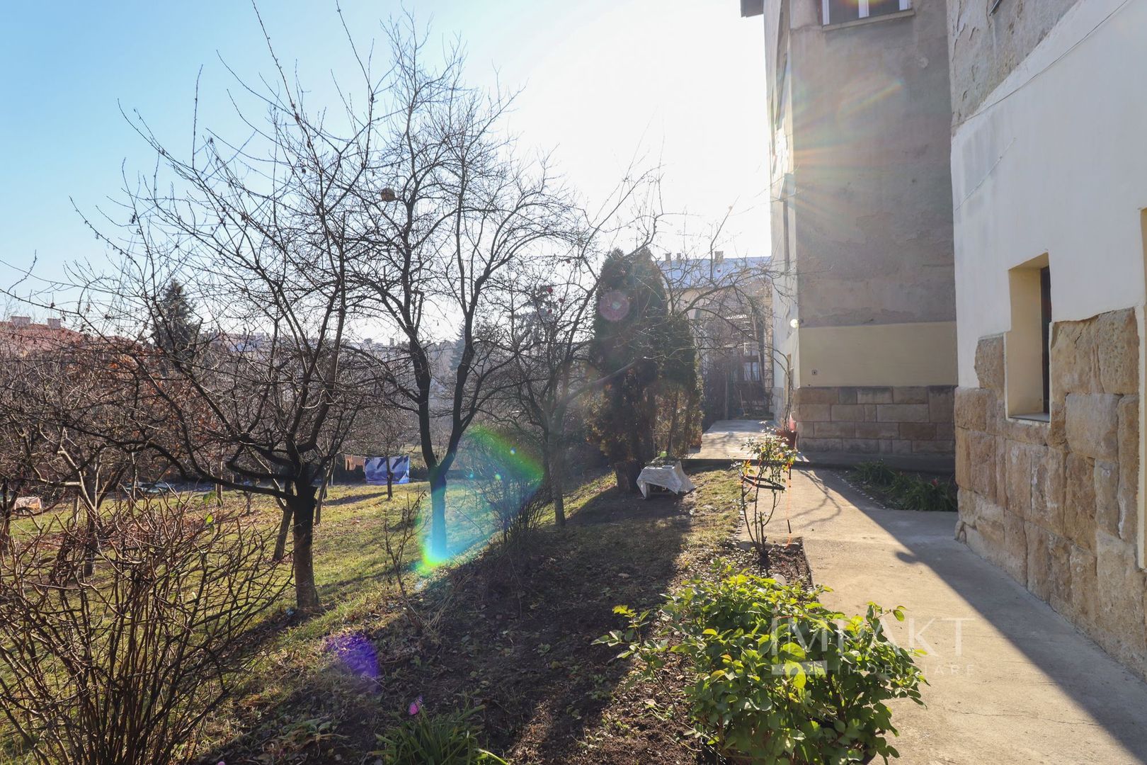 Apartament cu 3 camere si cota parte de gradina, zona strazii Horea! - Poză 13