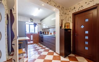 Vânzare, apartament, 3 camere, zona Uverturii - Poză 3