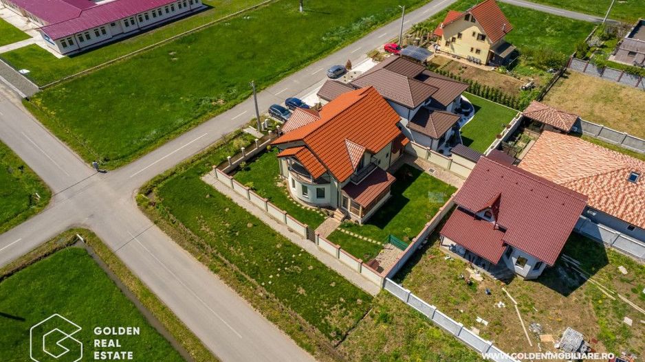 Vilă de lux în localitatea Livada - Poză 2