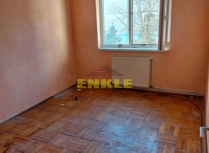 De vânzare apartament cu 3 camere decomandat, zona Piața Mare - Poză 3