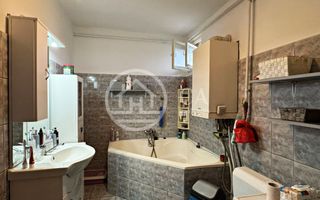 Casă de vânzare cu 4 camere si teren de 1000 mp in Salard, Bihor - Poză 17