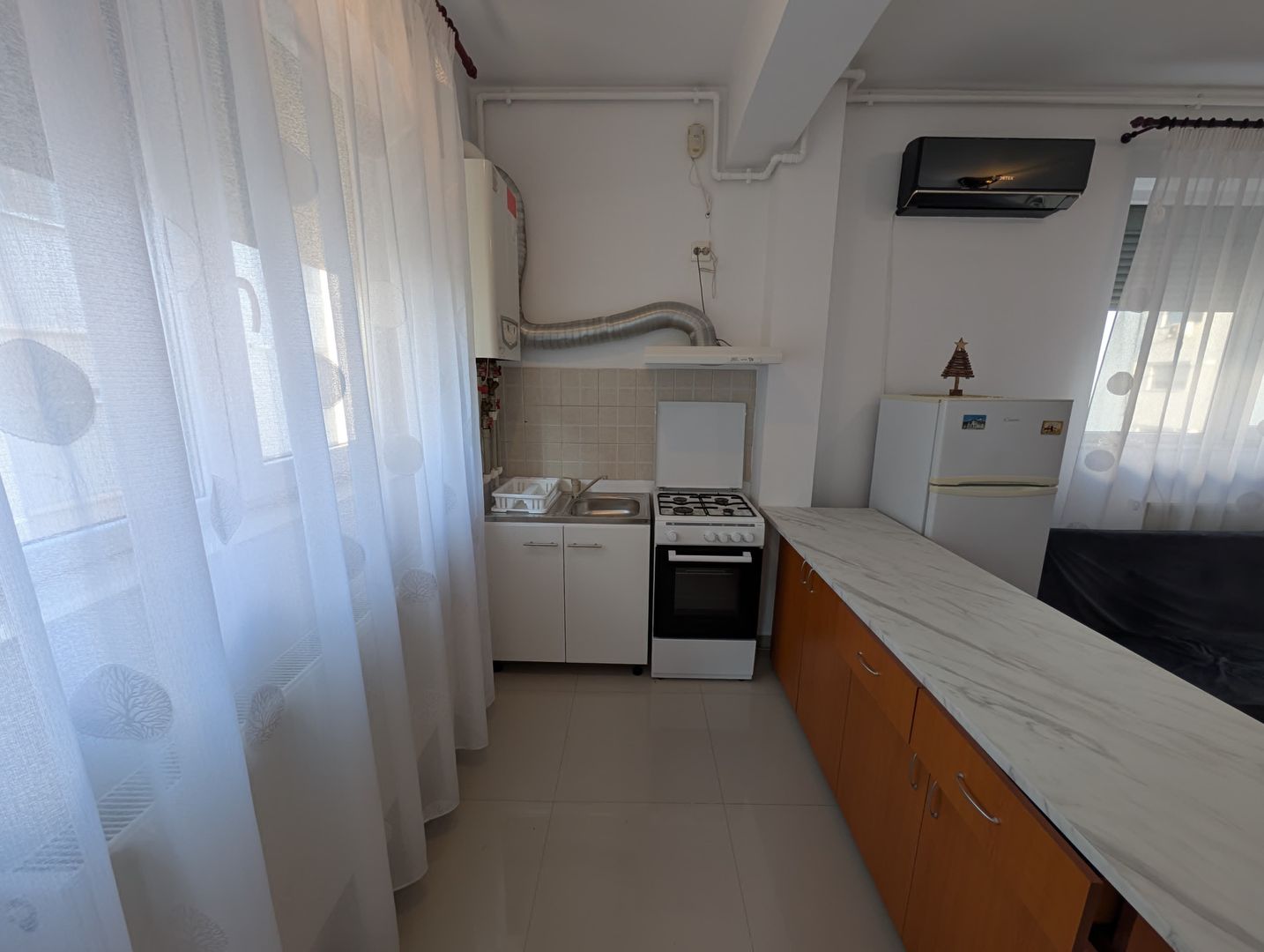 De închiriat apartament 2 camere - Militari Residence + Loc de parcare - Poză 3